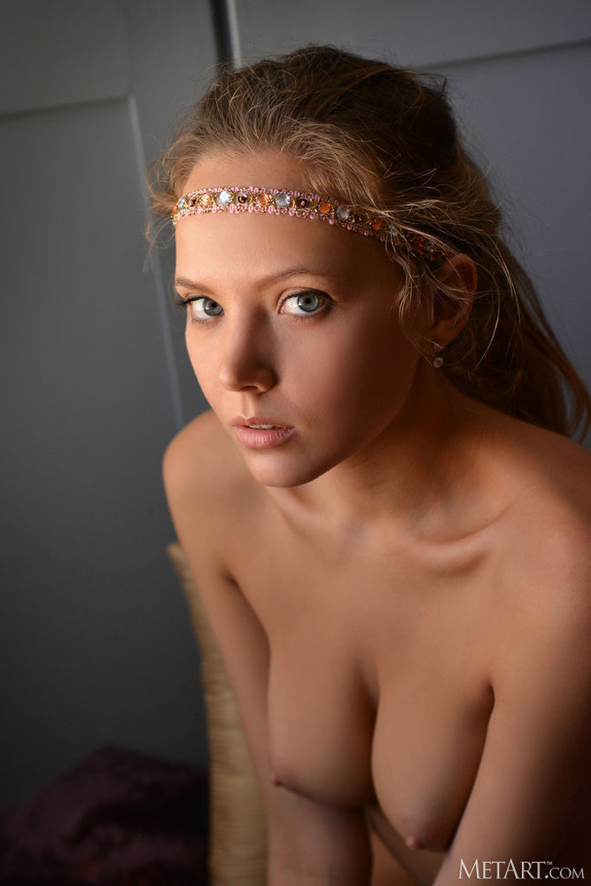 Mango A in Youthful Dream by Artofdan