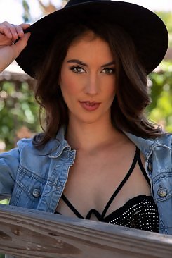 Bella Donna in Cowgirl Chic by Indie Blake