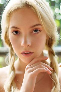 Bella Spark in Simply Charming by Luca Helios