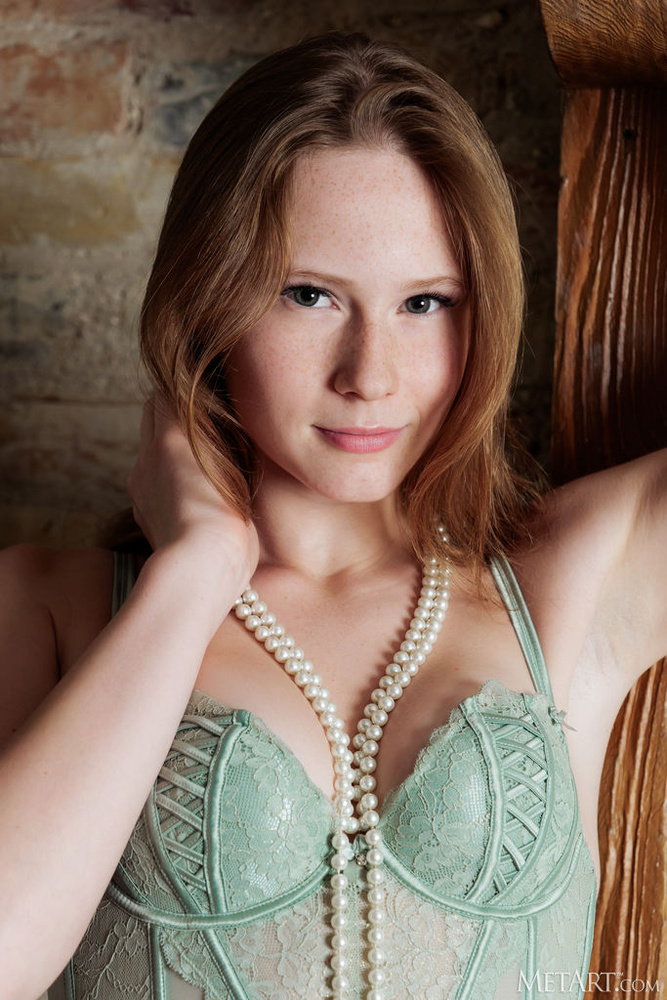 Zuzanna in Modern Muse by Higinio Domingo