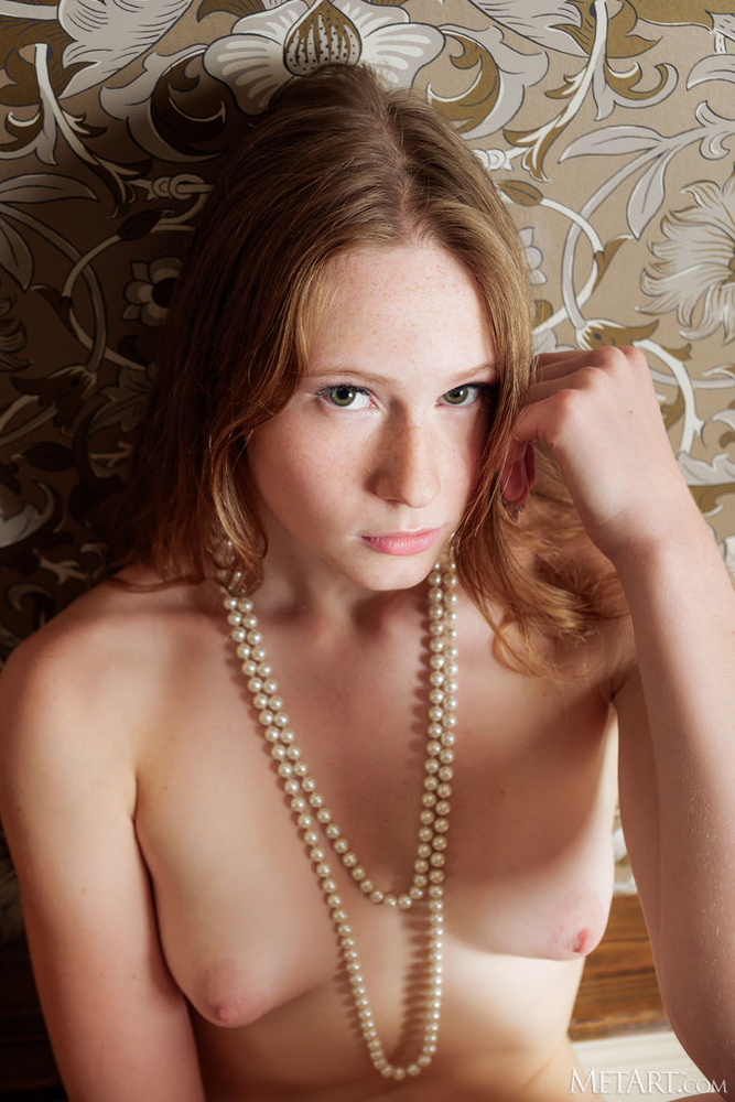 Zuzanna in Modern Muse by Higinio Domingo