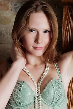 Zuzanna in Modern Muse by Higinio Domingo