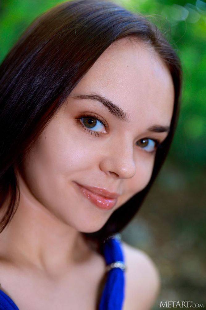 Mia Grandi in Blue Reign by Matiss
