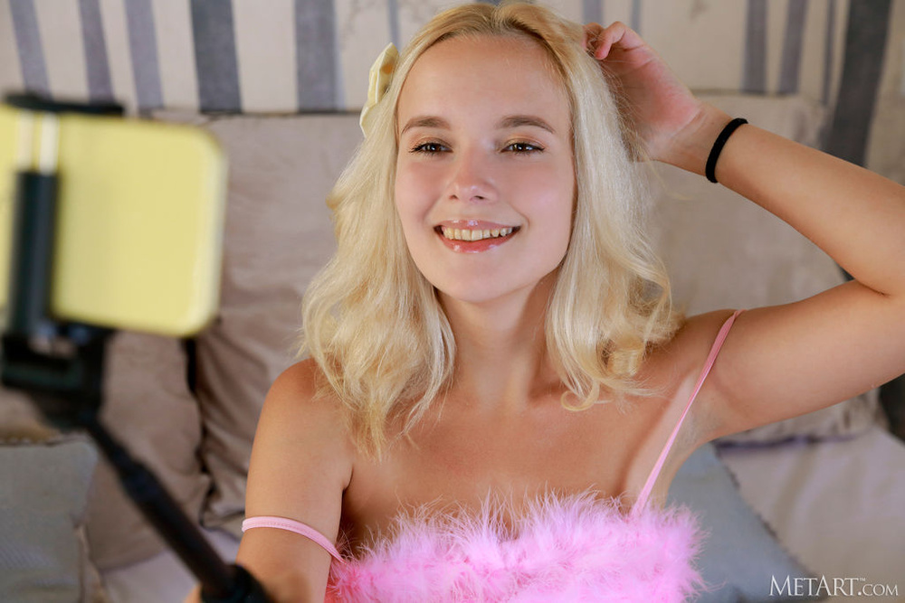 Poppy in Playful Spirit by Matiss