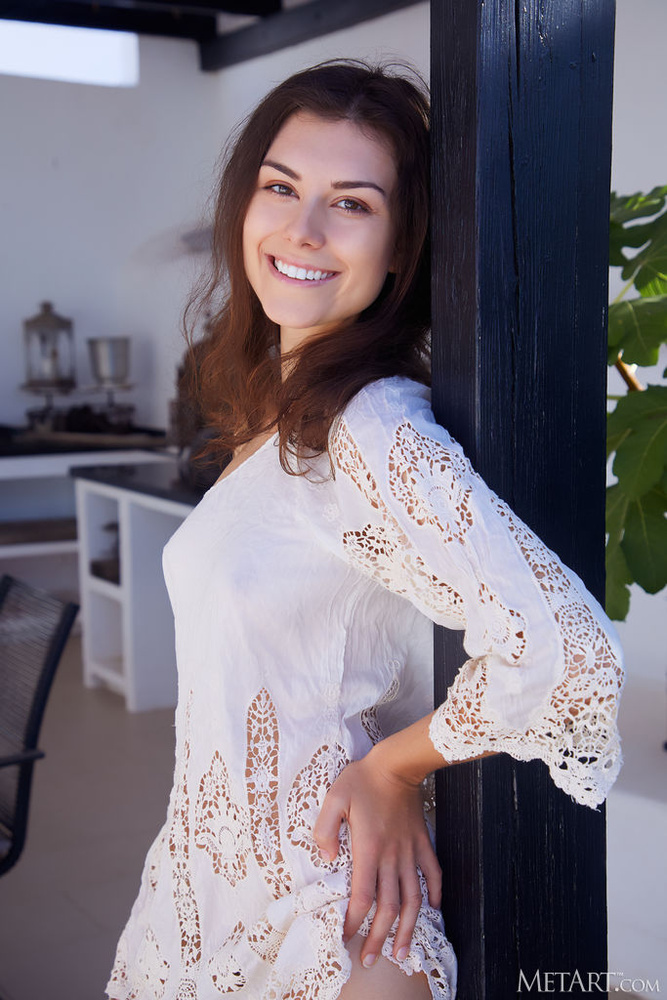 Andrea in Pretty Poses by Erro