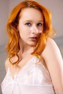 Lila Rouge in Cloud Nine by Nudero
