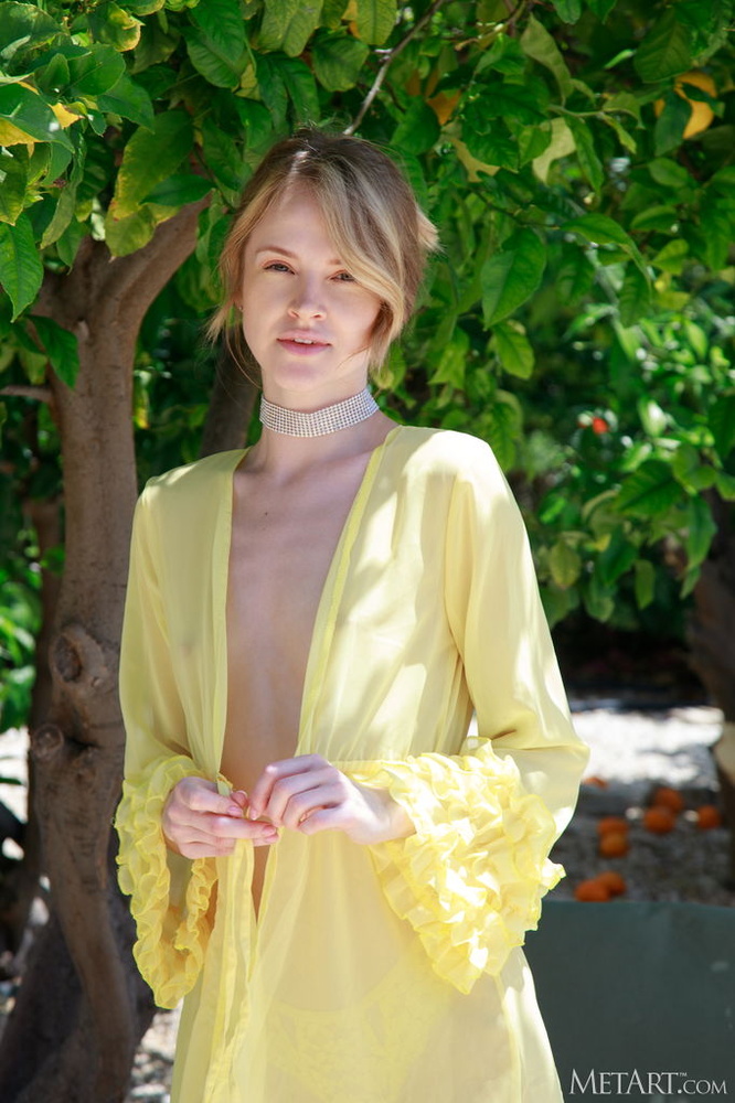 Alice May in Citrus Bloom by Rylsky